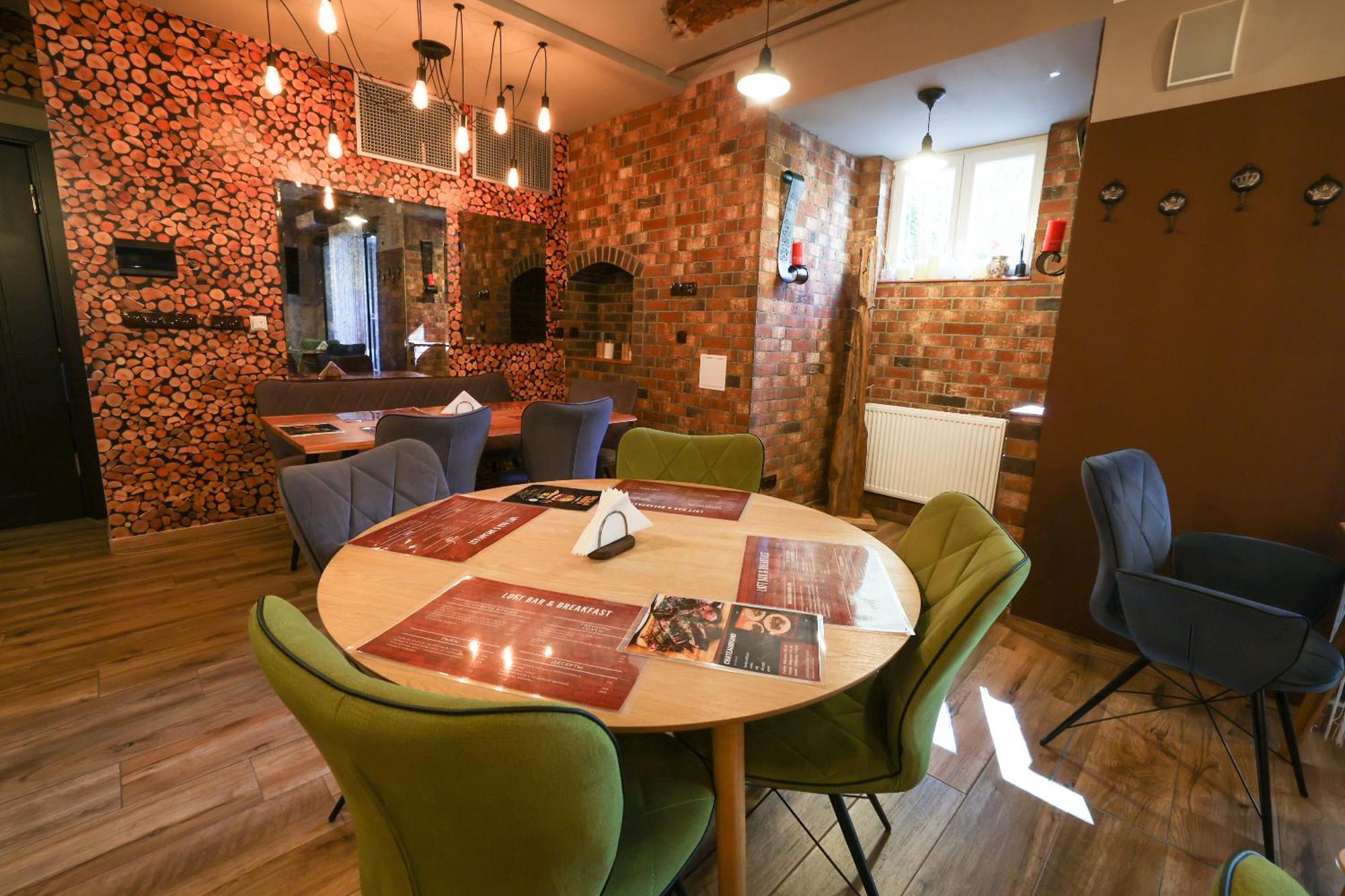 Boutique Hotel Ambiente ****+ Κάρλοβι Βάρι Εξωτερικό φωτογραφία