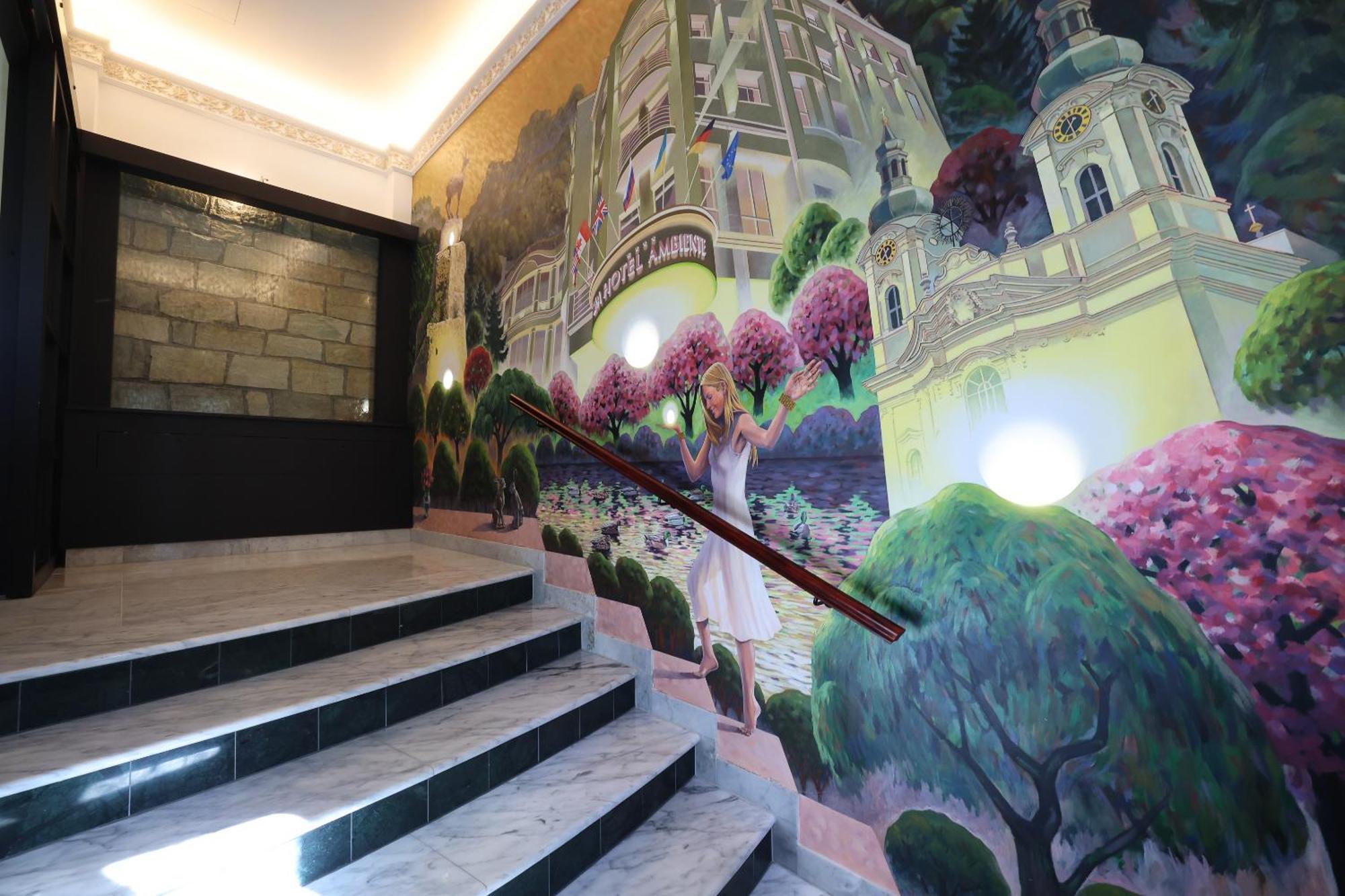 Boutique Hotel Ambiente ****+ Κάρλοβι Βάρι Εξωτερικό φωτογραφία