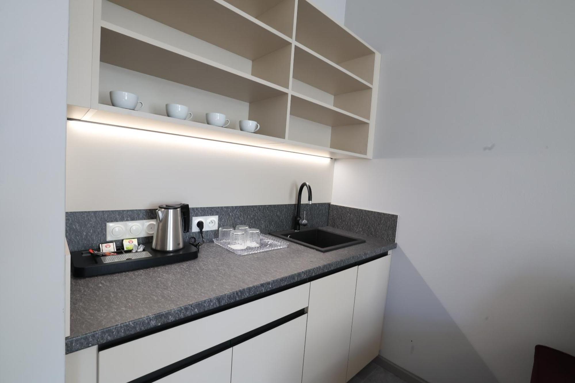 Boutique Hotel Ambiente ****+ Κάρλοβι Βάρι Εξωτερικό φωτογραφία