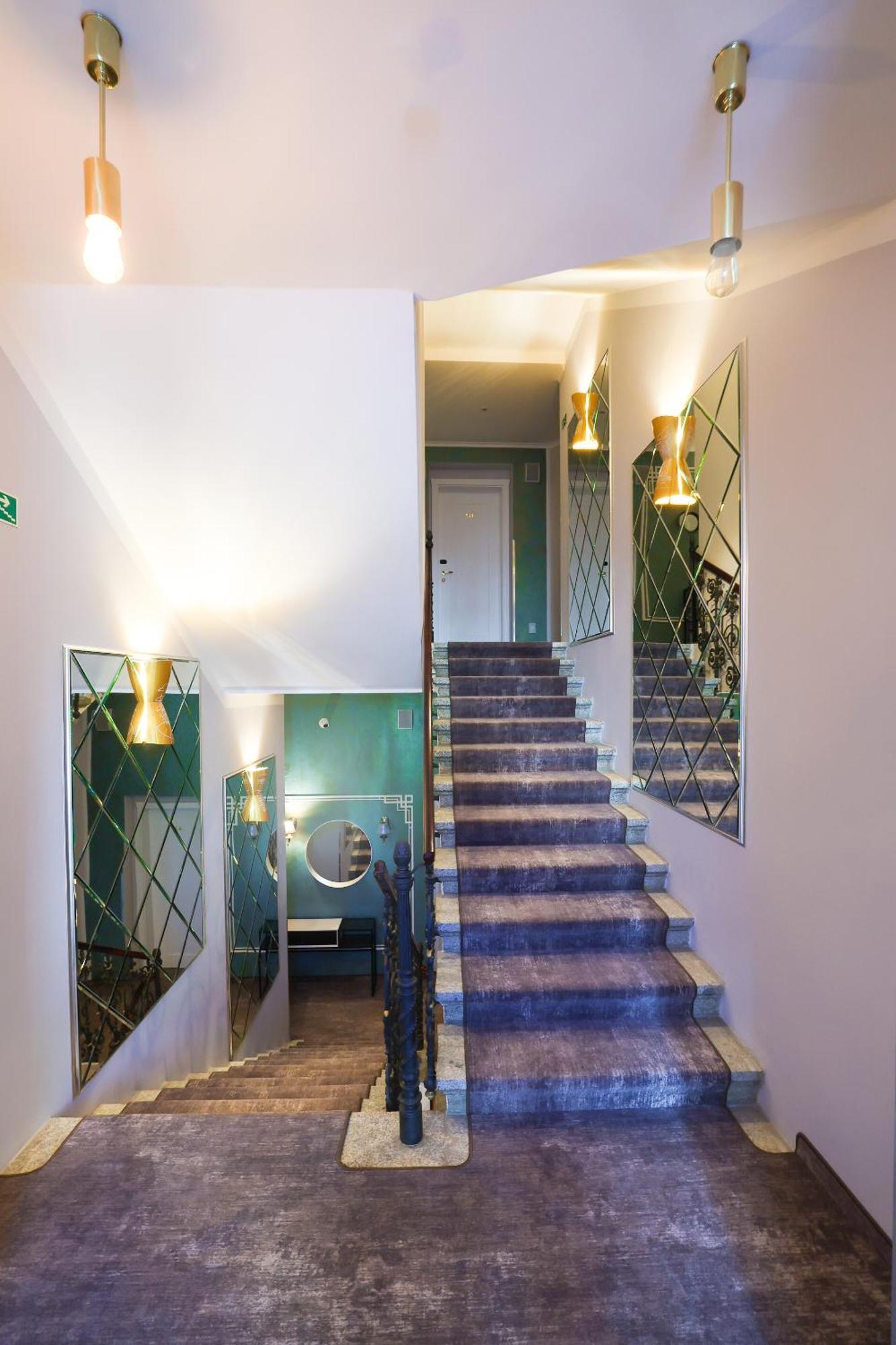 Boutique Hotel Ambiente ****+ Κάρλοβι Βάρι Εξωτερικό φωτογραφία