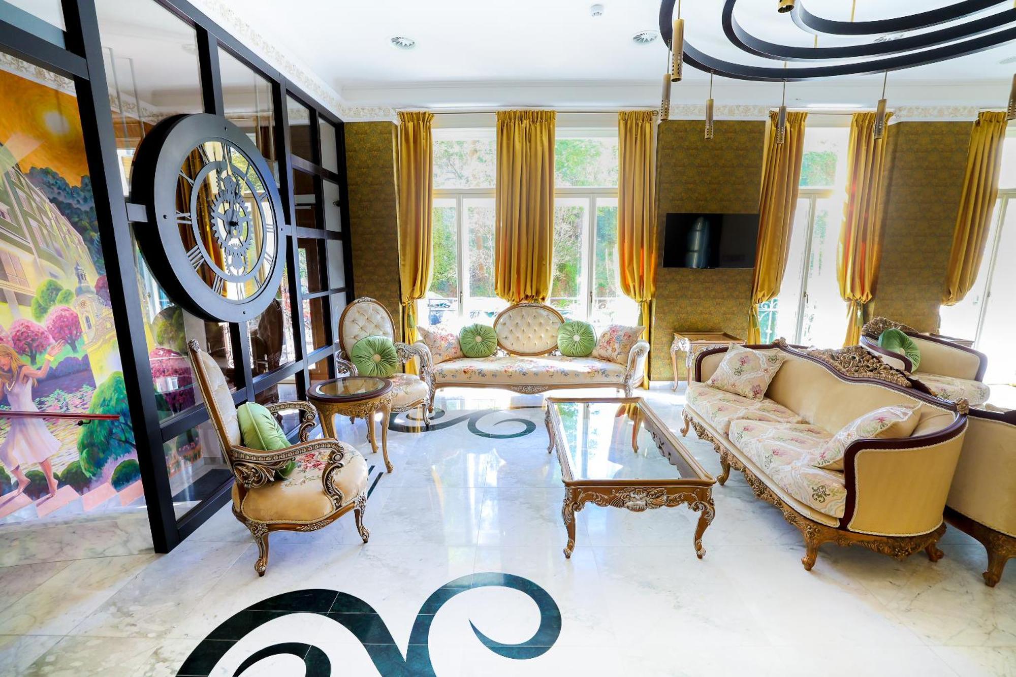Boutique Hotel Ambiente ****+ Κάρλοβι Βάρι Εξωτερικό φωτογραφία